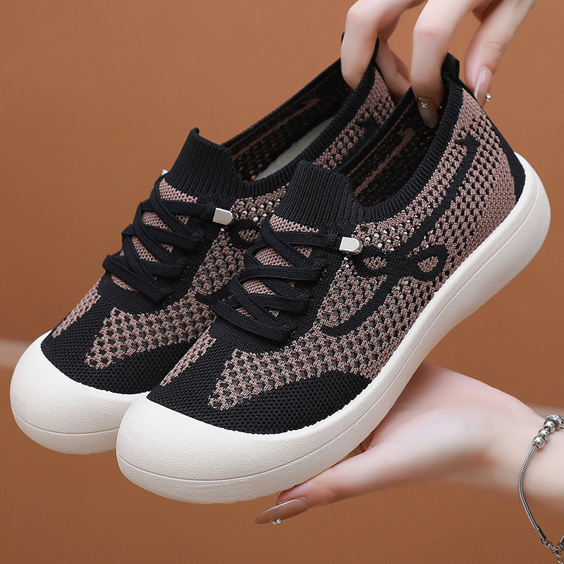 2025 new summer casual breathable mesh women's shoes designer shoes niche fashion casual shoes old Beijing cloth shoes