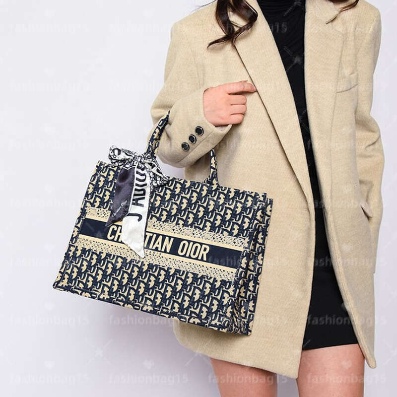 for Women 2025 New Trendy Fashion Internet Celebrity Canvas Shoulder Underarm Versatile Large Capacity Handheld Tote Bag