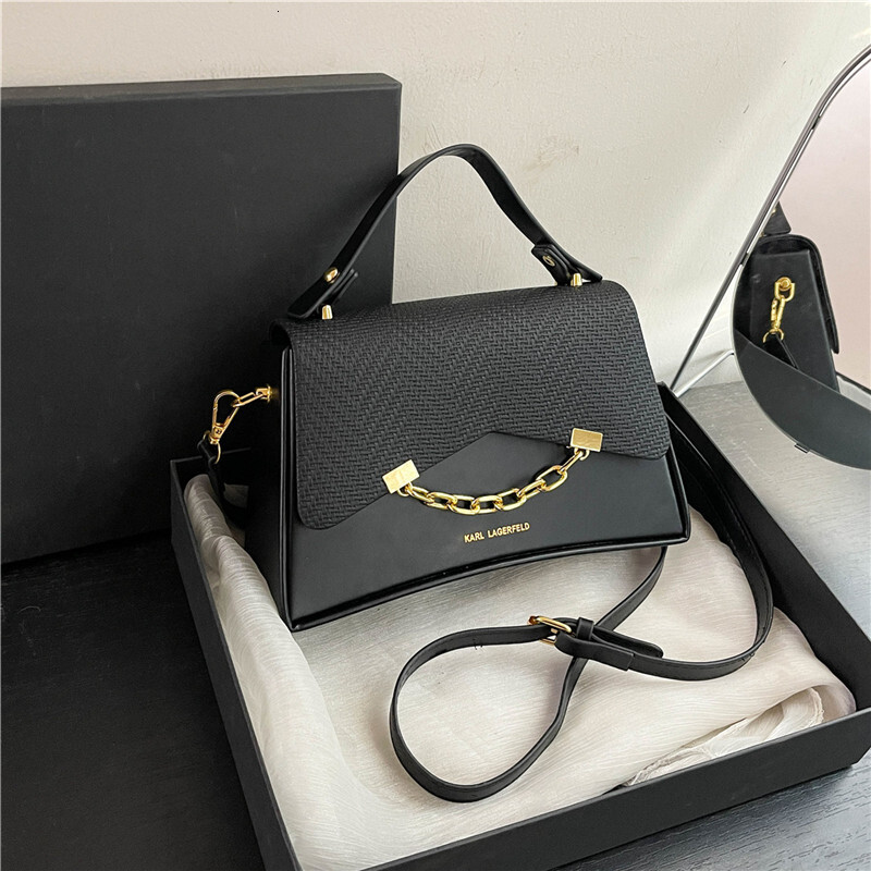 Designer Bag Box Bag For Women 2025 Spring New Trendy Fashionable Handheld Small Square Bag Luxury Bag Chain Handheld Shoulder Crossbody Bag