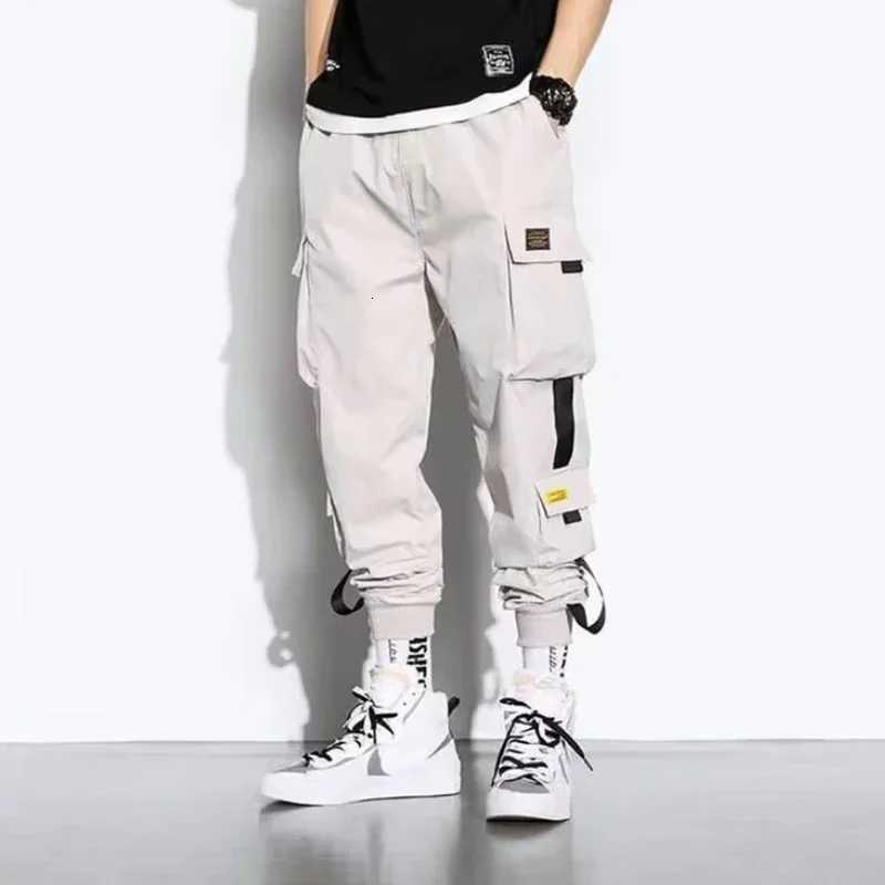 Male Casual Hip Hop Streetwear Sweatpants Pencil Pants Men Joggers Cargo Pants Multi-pocket Elastic Waist Harem Techwear Pants W250819