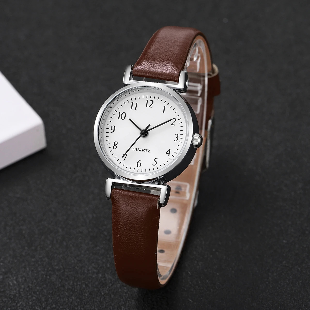 Fashion Small Dial Women Watches Simple Leather Band Analog Quartz Wristwatch for Ladies Clock Reloj MujerWithout Box 250819