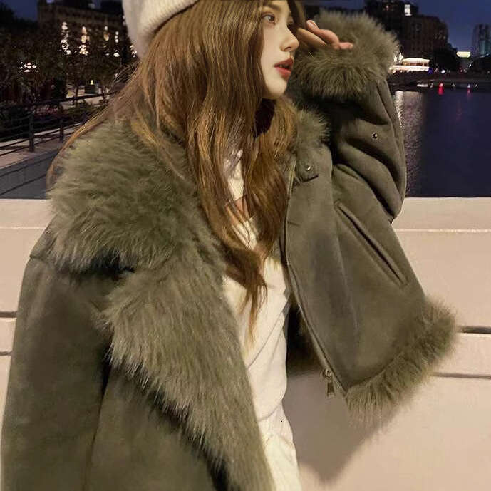 2025 New Fur Integrated Jacket Suede Short Motorcycle Suit Women's Korean Casual Jacket Winter