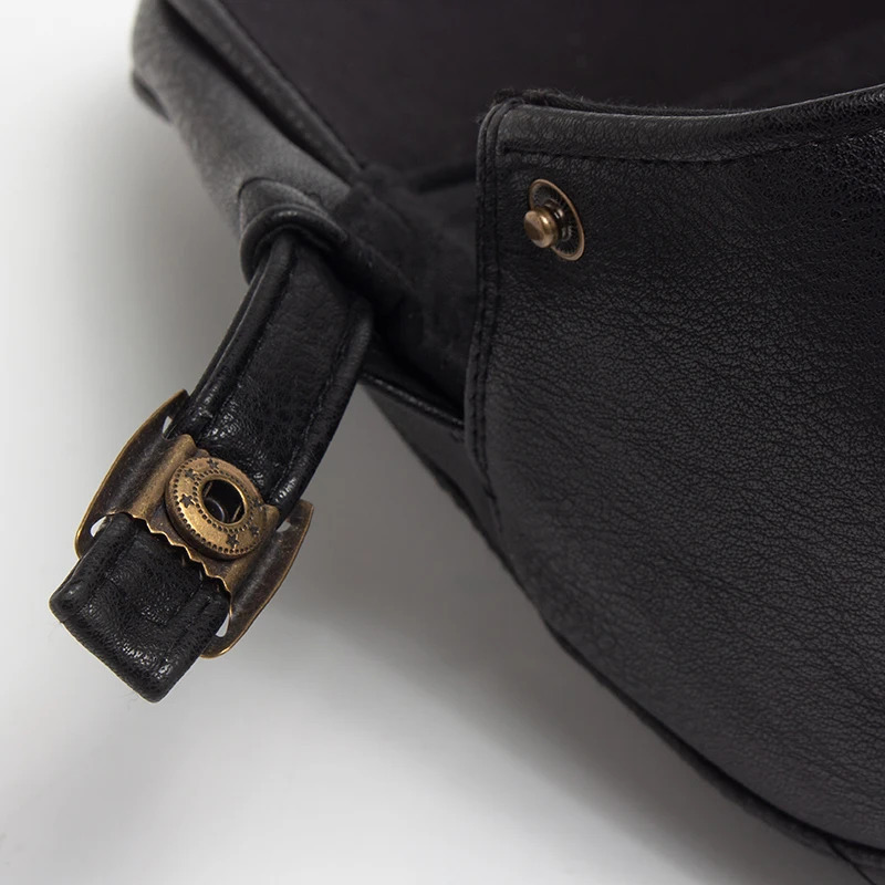 Fashion Men PU Leather Beret Autumn Winter Visor Flat Cap Thicken Warm Hat Berets Vintage England sboy Caps Higher Quality 250814