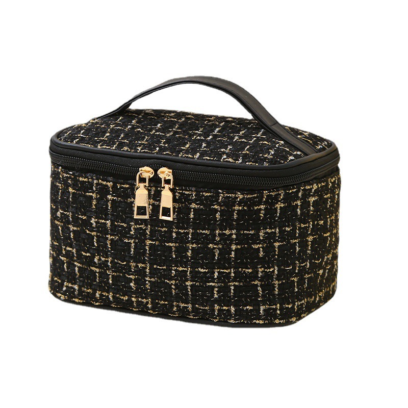 Free Shipping Designer Large Capacity Makeup Bag Travel Portable Small Fragrance Bag Storage Bag Fashionable And Casual Handheld Toiletry Bag