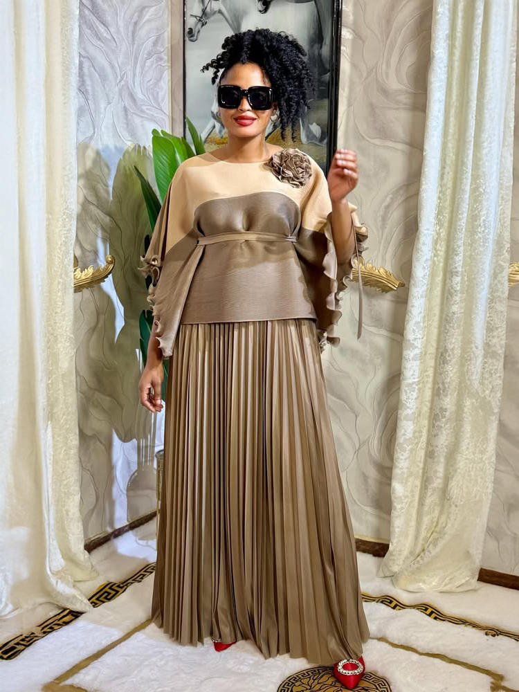 Pleated skirt top set Fashionable Dual Pack of Pleated & Multi-Colored Overall Outfits Two pairs of pleated and color-blocked overalls 25306