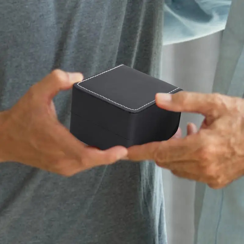 Leather Watch Storage Box Travel Single Watch Case Watch Gift Box for Anniversary Birthday Wristwatch Packaging 250819