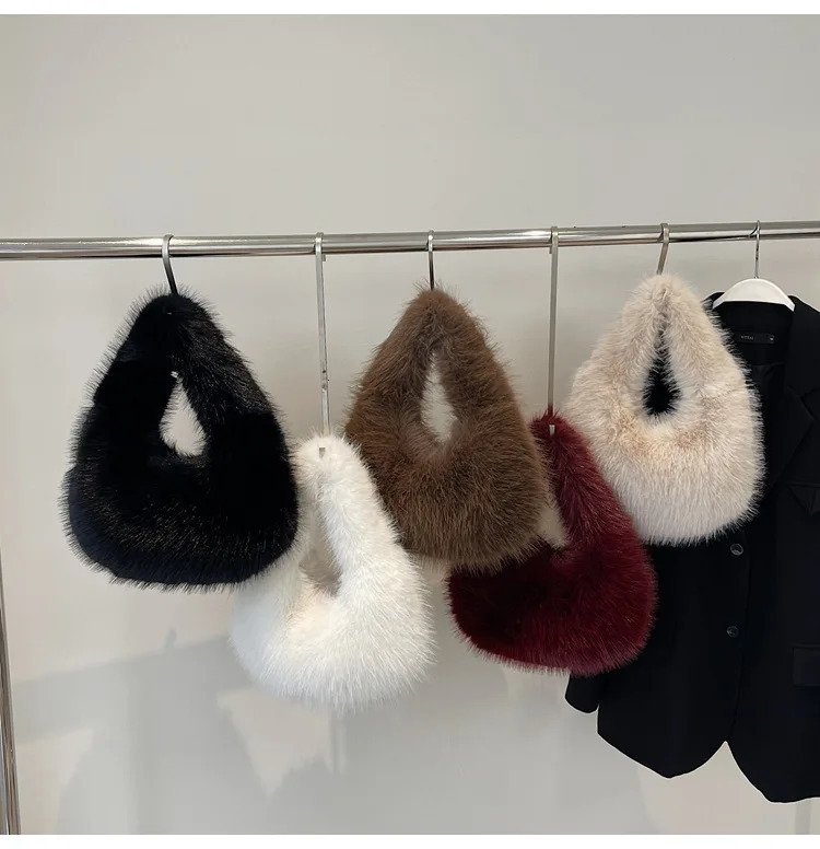 Winter Casual Furry Shoulder Bags for Women Solid Color Soft Plush Ladies Clutch Purse Handbags Lightweight Female Hobos Bag 250818