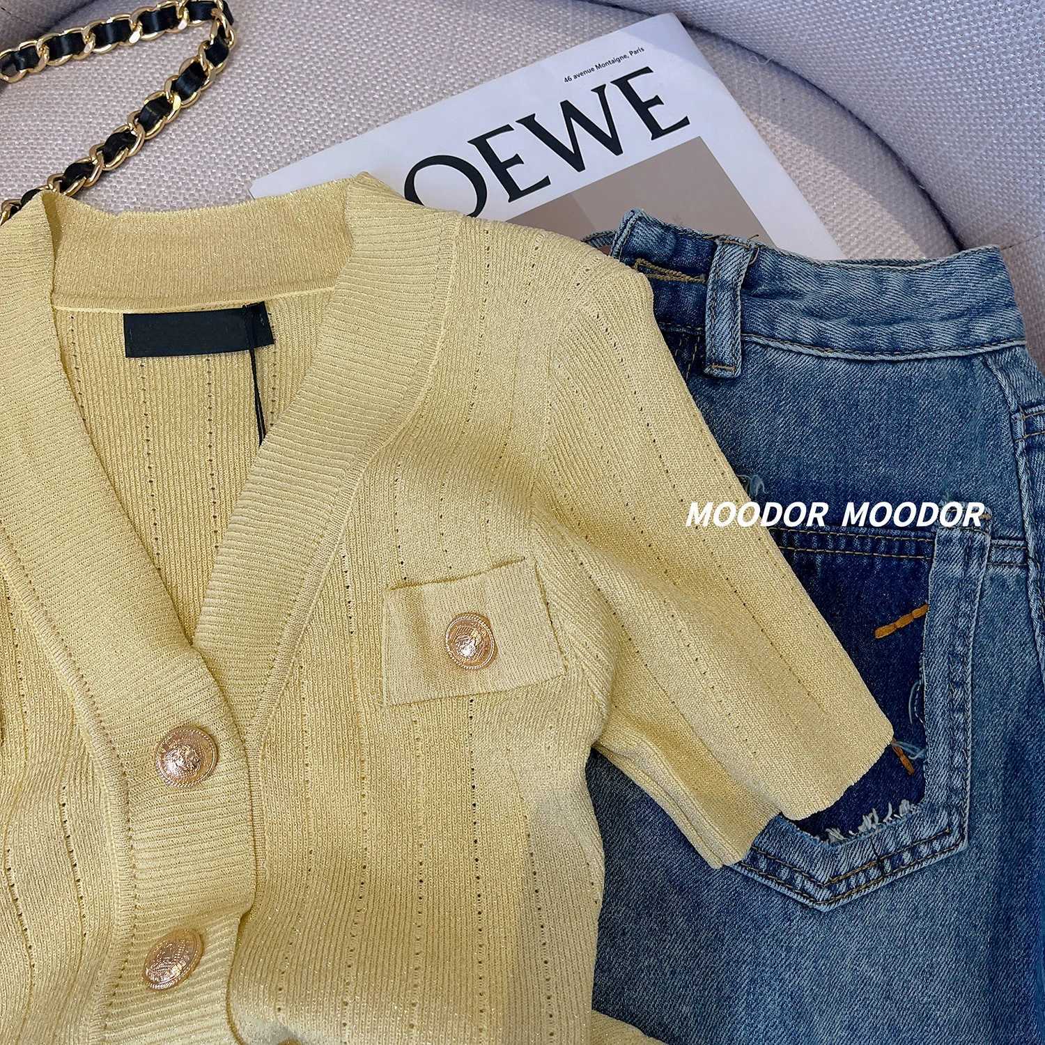 2025 New Thin V-neck Knitted Short Sweater Cardigan with Gold Button Ice Silk for Womens Summer Hollow Slim Fit Top XJ250819