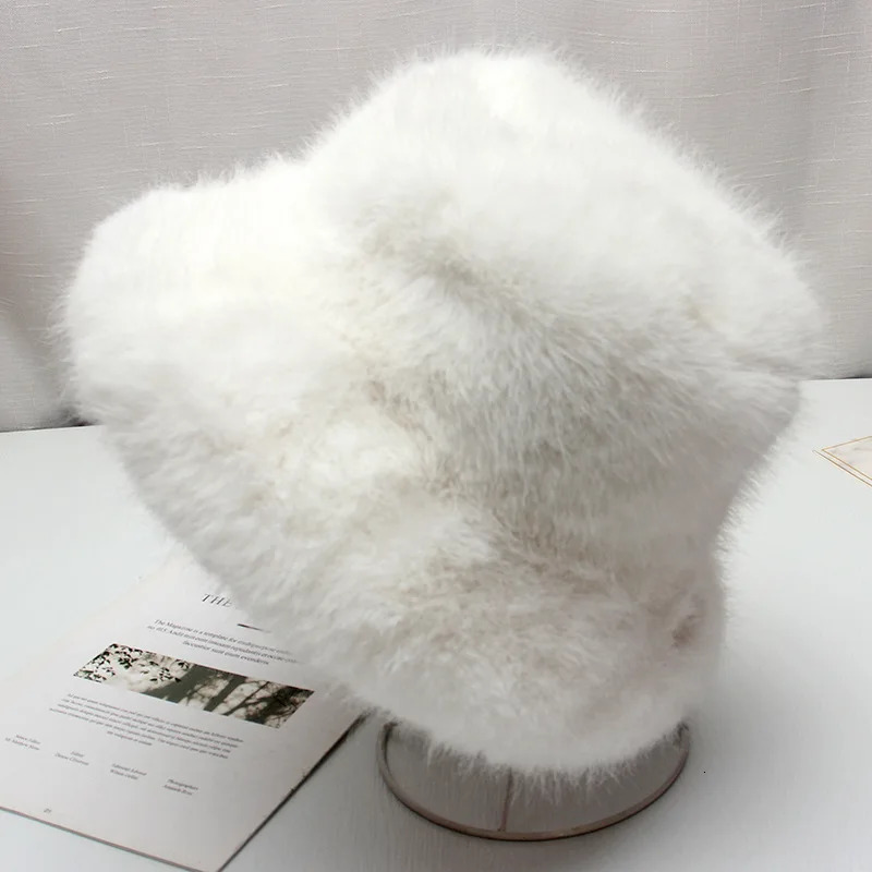 Red plush Bucket hat womens elegant autumn and winter fur bamboo hat Korean version advanced thermal cap large size 250819