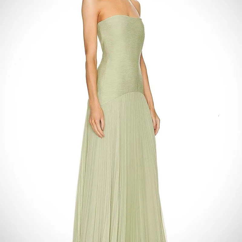 Female Off Shoulder High Waist Solid Color Evening Dress Fashion Summer Backless Dresses Sexy Strapless Slim Pleated Long Dress 250819
