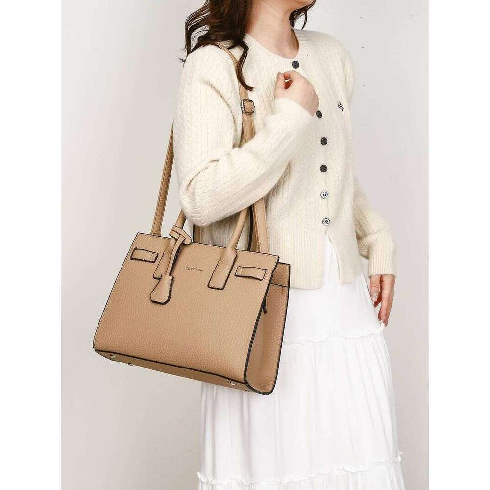 Large handheld commuter women's with a middle compartment, new style, large capacity, light texture bag