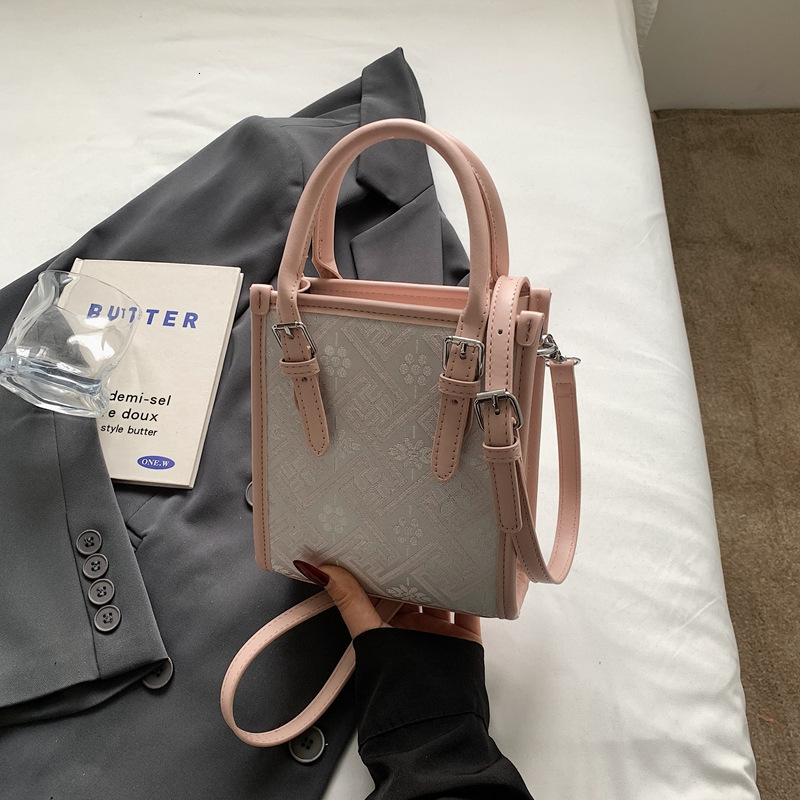 Free Shipping Designer New Fashion Women's High-end Texture Handbag Simple And Fashionable Printed Commuting Shoulder Crossbody Bag Casual Phone 