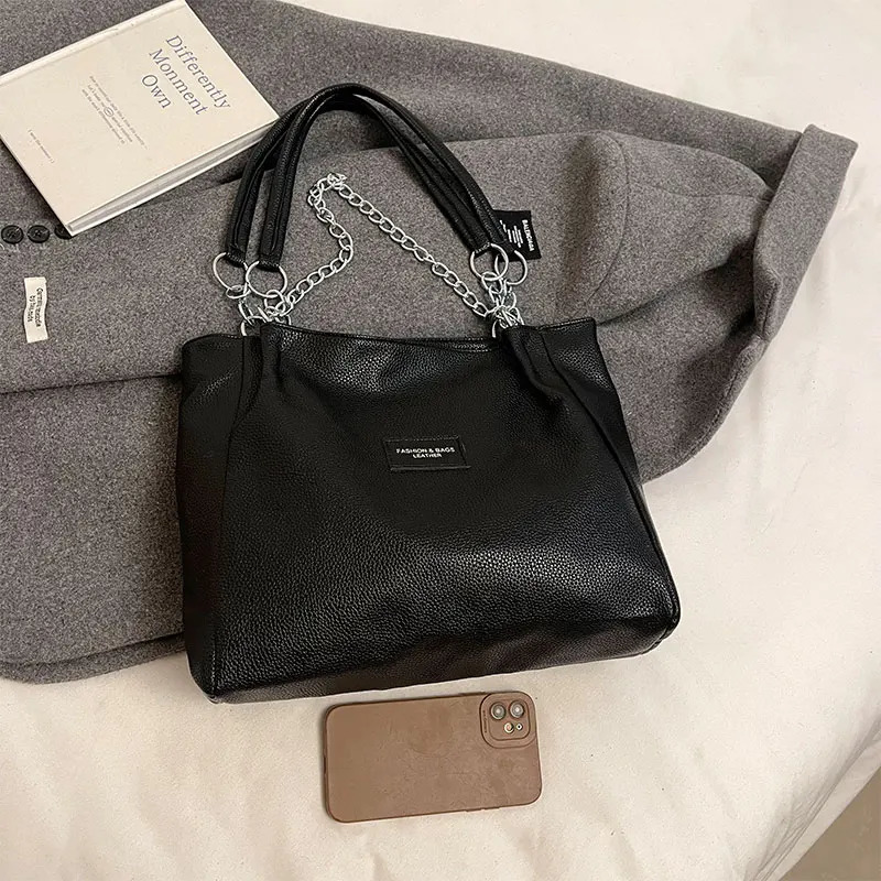 large bag womens Korean style large capacity PU soft leather single shoulder bag chain commuting tote bag 250818
