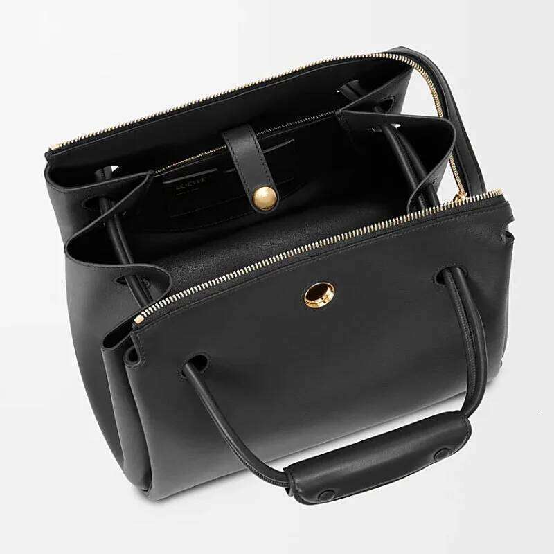 Crossbody Shoulder Bag Large Capacity Soft Leather Women Tote Bag Solid Color Commuting Everyday Sling Bag Black Handbag