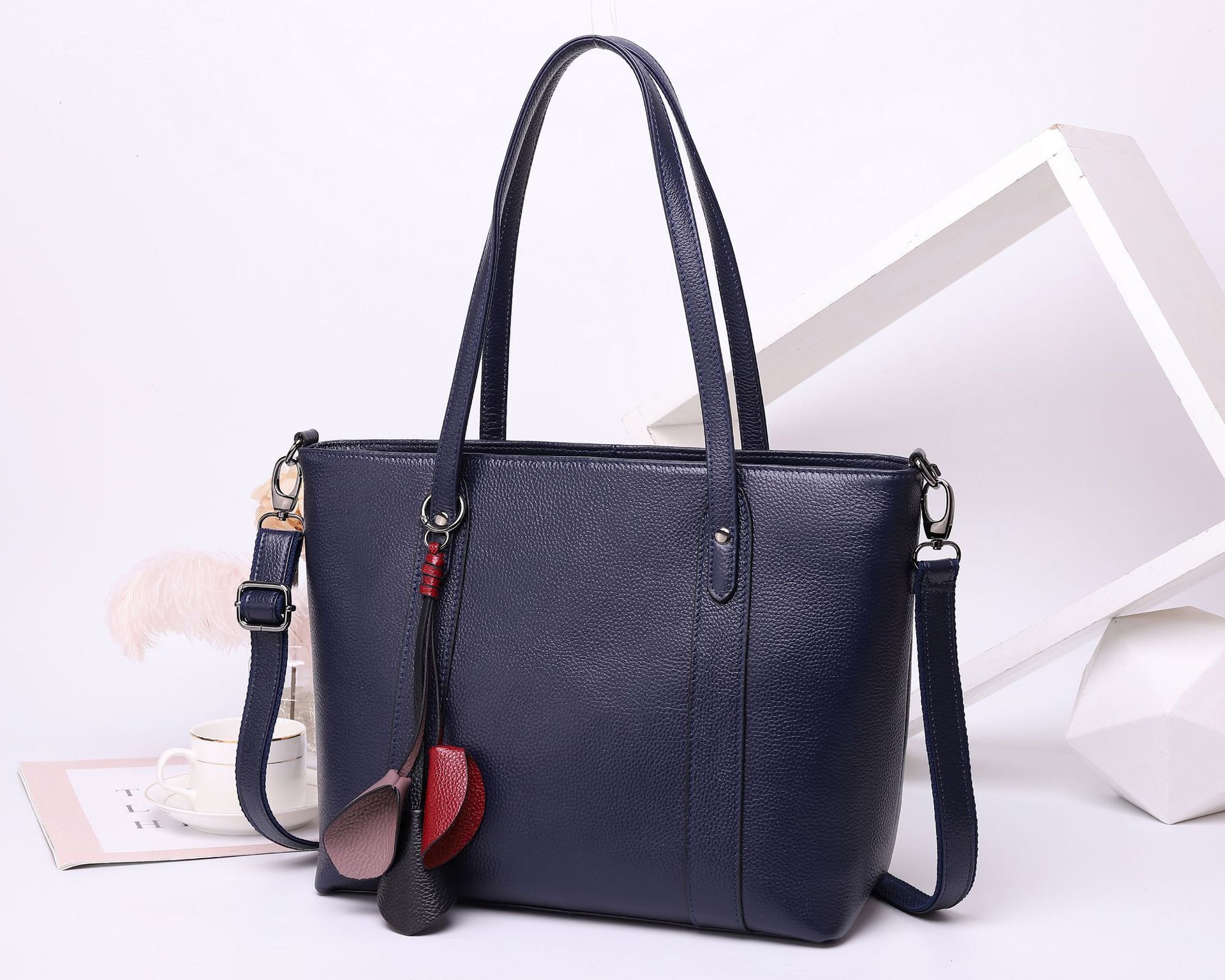 Free shipping designer Autumn Winter Top Layer Cowhide Fashion Women Bag Tote Bag Handbag Crossbody Bag Genuine Leather Large Capacity Women Shopping 
