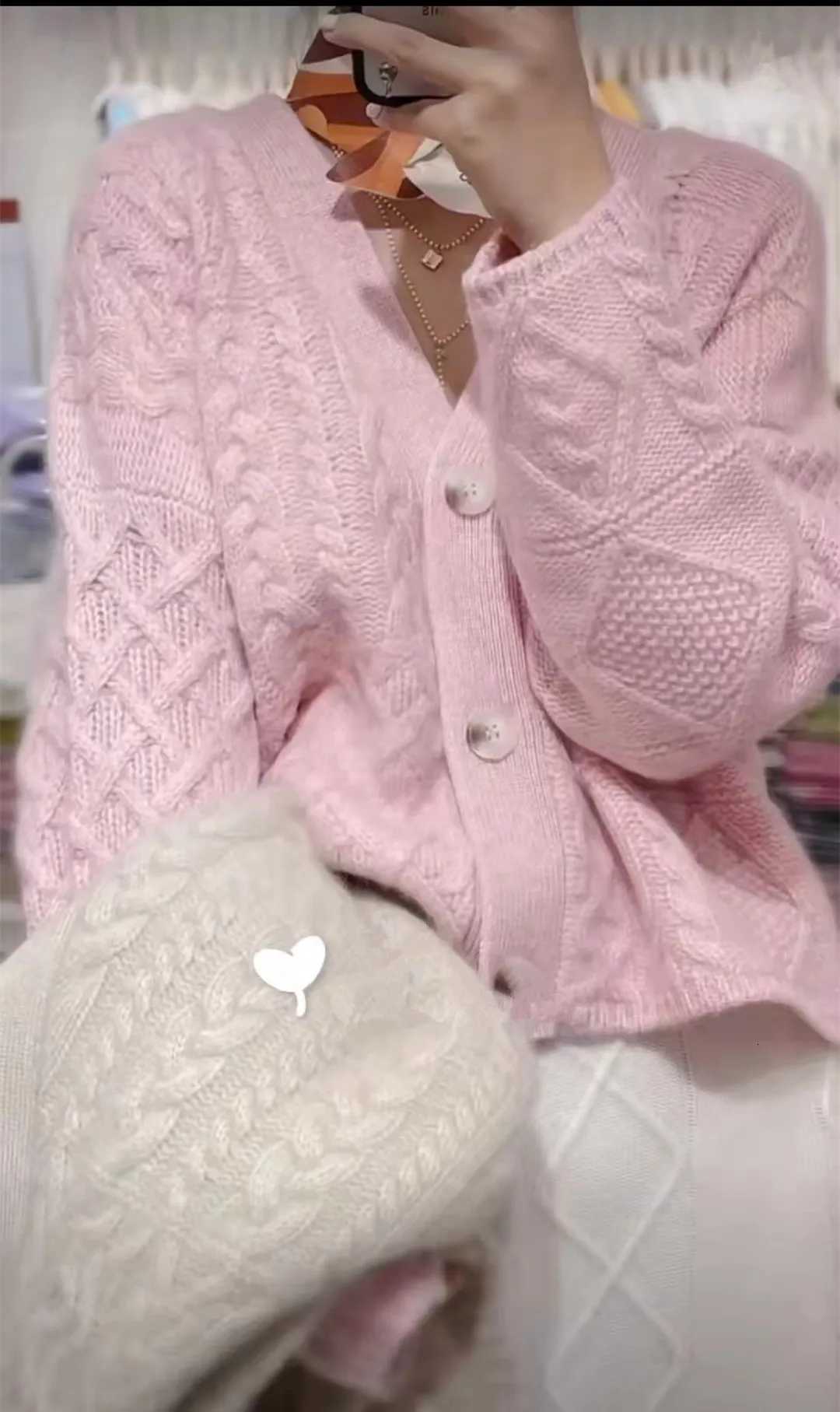 Heavy and Thick Twist Flower V-neck Cashmere Knitted Cardigan Women Autumn and Winter Lazy Loose Sweater Every Sweater Overcoat XJ250819