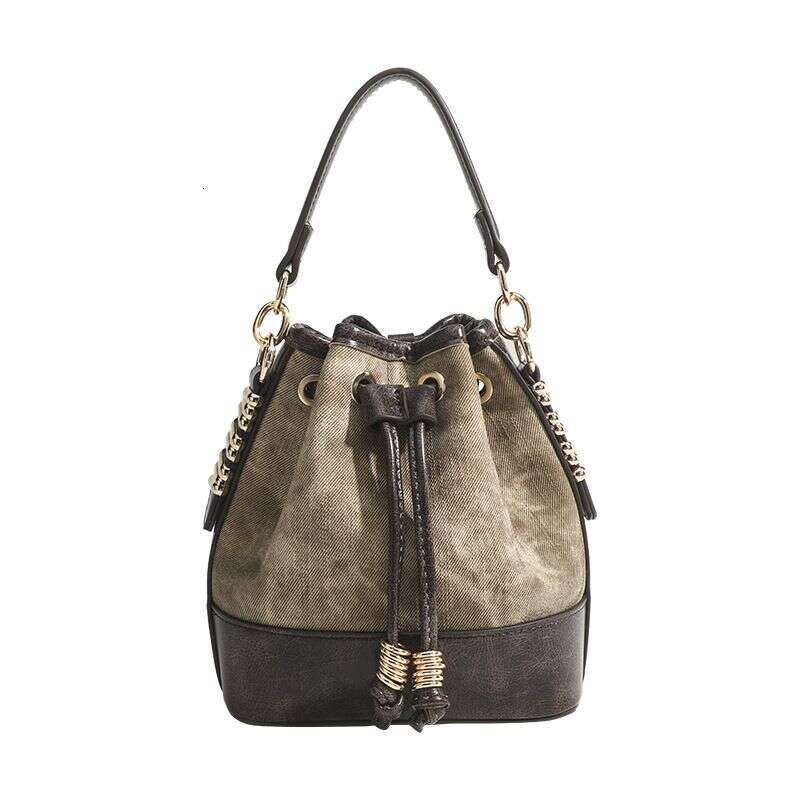 Ladies' 2024 new trendy high-end oil painting bucket bag, this year's popular single shoulder crossbody commuting bag