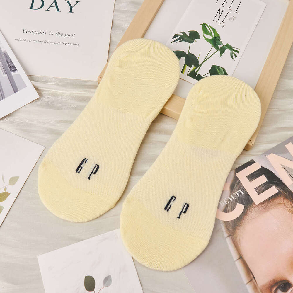 New Letter Jacquard Invisible Boat Couple Socks B5