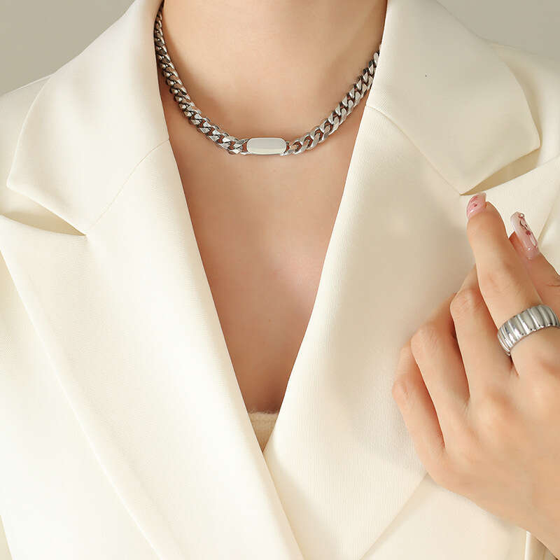 Ins Style Exaggerated Chain Necklace Minimalist Hot-Selling Light Bracelet Jewelry Set