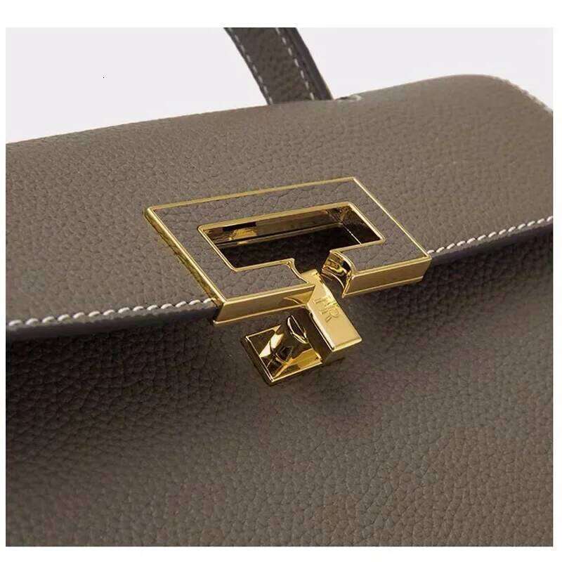 Niche Lock Design Cross Pattern Cowhide Leather Ladies Shoulder Messenger Bag Grey Office Lady Trapezoidal Handbag Green