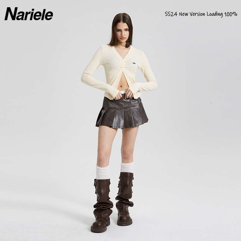 French Style High-End Vintage Small Iron Label Bamboo Cotton V-Neck Long Sleeve T-Shirt For Women With Unique Design And Solid Color B3