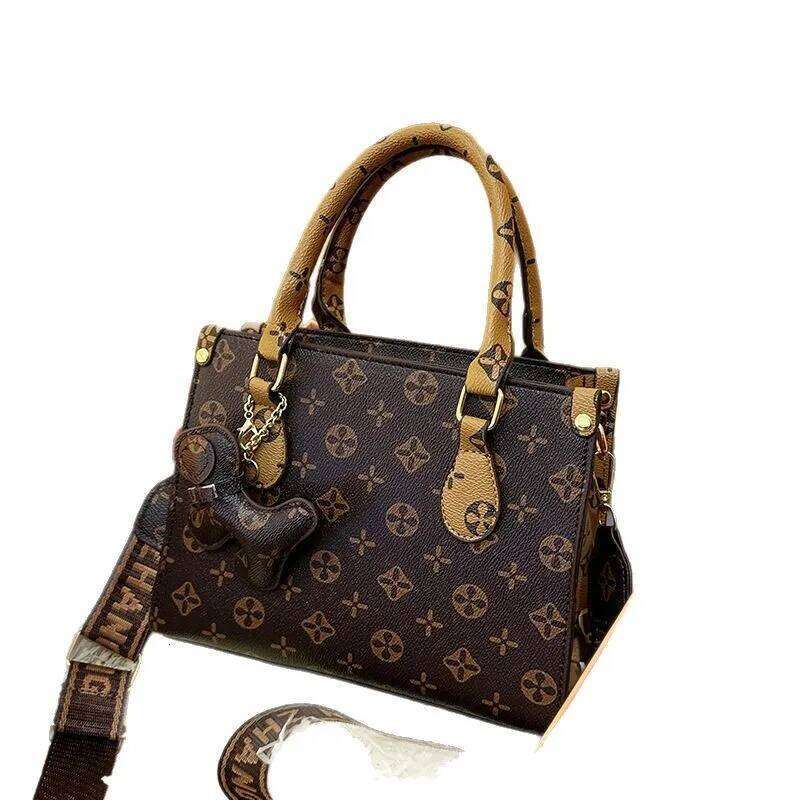 Designer Luxury Trendy Release Women S Super Popular Light Shoulder Bag Tote Messenger Style Premium Chic