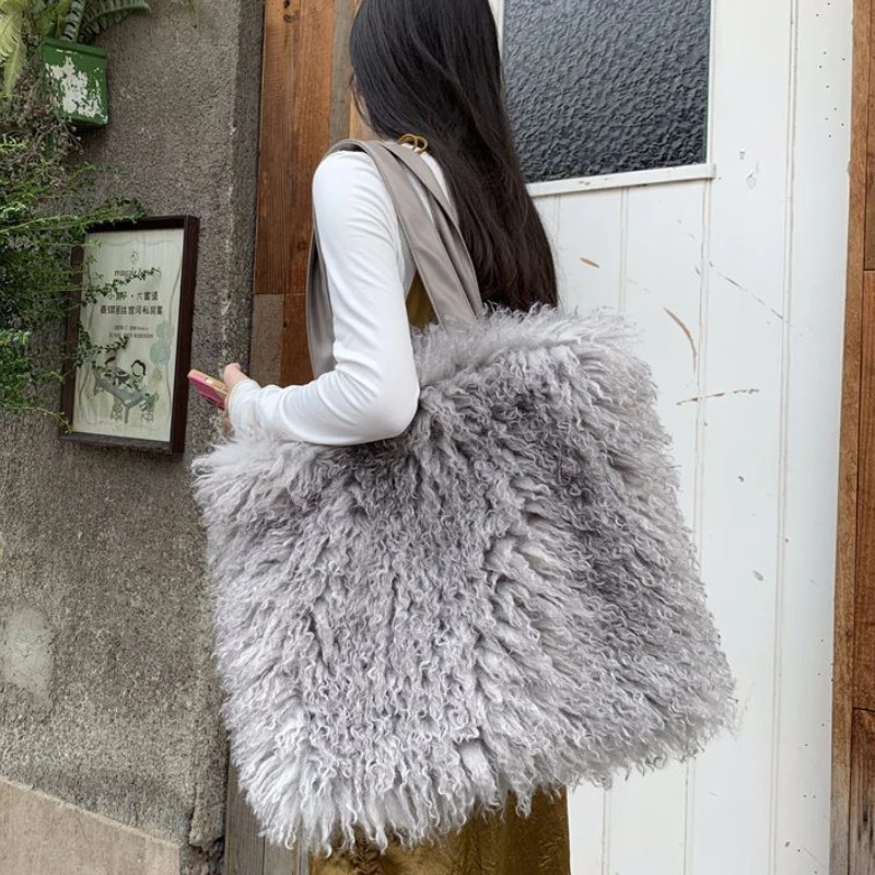 Artificial Wool Womens Tote Shoulder Bag Winter Faux Fur Ladies Large Shopping Bags Soft Plush Female Furry Travel Handbags 250818