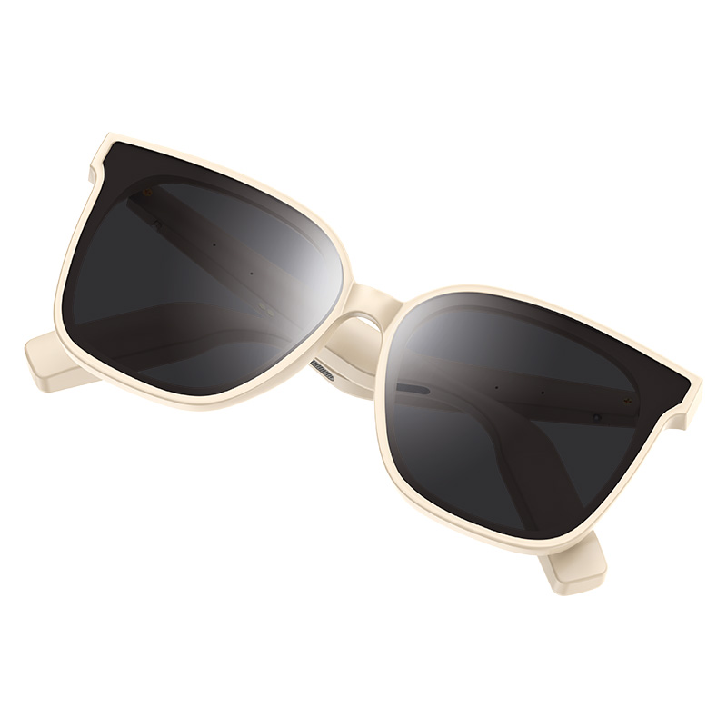 The latest multifunctional Bluetooth glasses supporting translation: fashionable and technological glasses.