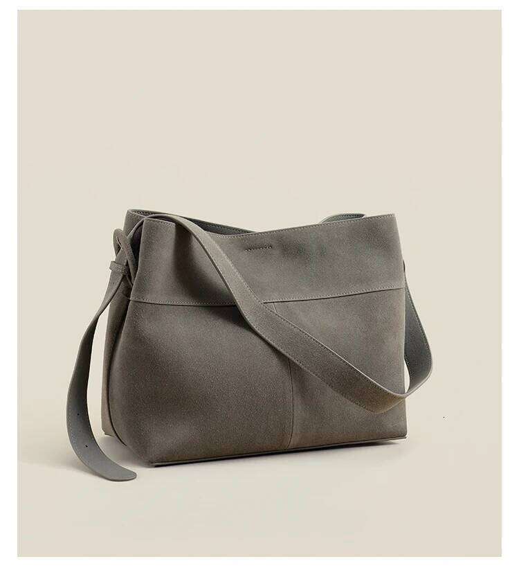 Designer Bags New Winter Matte Suede Cow Leather Women Tote Coffee Retro High-End Warm Color Female Shoulder Bag Huge Commute Travel Handbag Luxury Ba