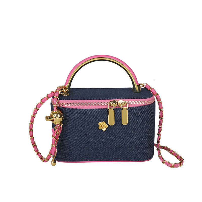 2025 Designer New Korean Fashion Small Chanel Style for Women, Color-Block Chain with High-End Feel, Versatile Shoulder and Bags Crossbody Bag