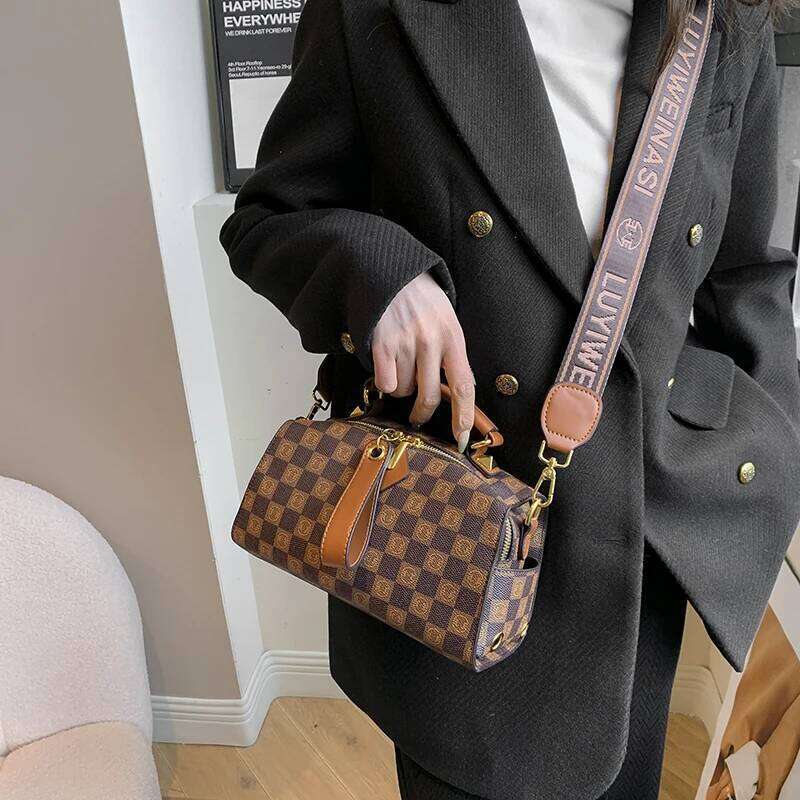 Designer Luxury Premium Quality Ladies Messenger Bag Leather Crossbody Shoulder Handbag Brand Women Tote Purse Stylish