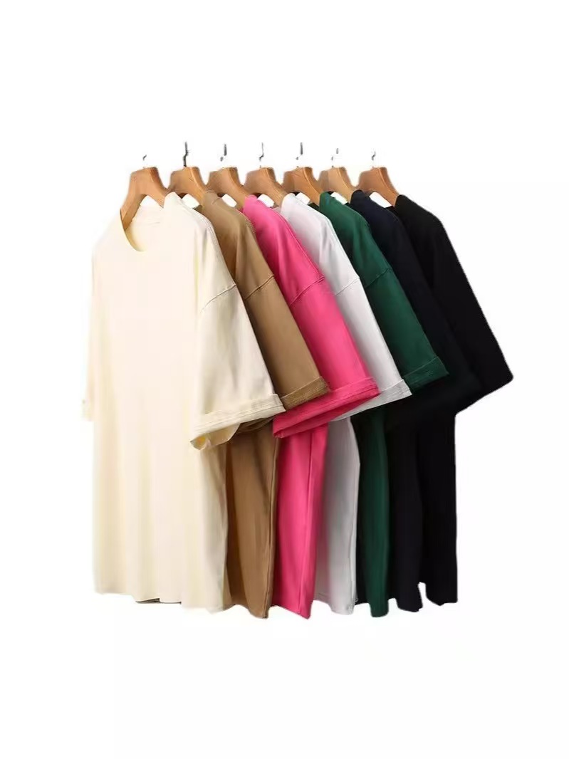 K2131 Women's Plus Size V-Neck T-Shirt - Flattering & Breathable - Casual Summer Tops for Curvy Figures