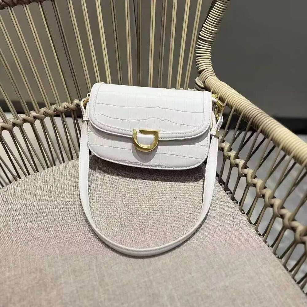 Underarm New Women High Quality Single Shoulder Crossbody Fashion Versatile Commuting Bag For Girls