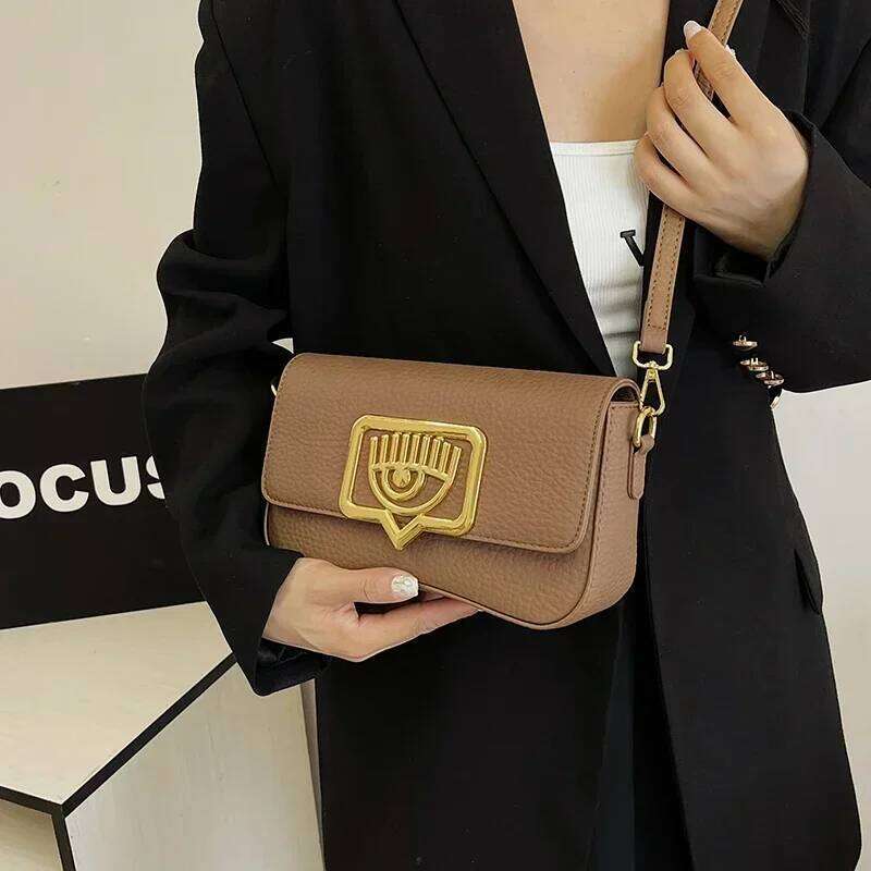 Elegant Classic Leather Messenger Purse Bag For Women With Commuter Style And Large Capacity Vintage