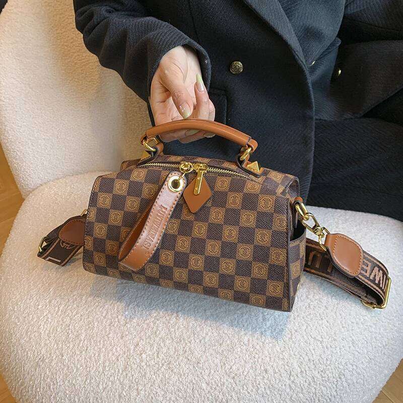 Designer Luxury Premium Quality Ladies Messenger Bag Leather Crossbody Shoulder Handbag Brand Women Tote Purse Stylish