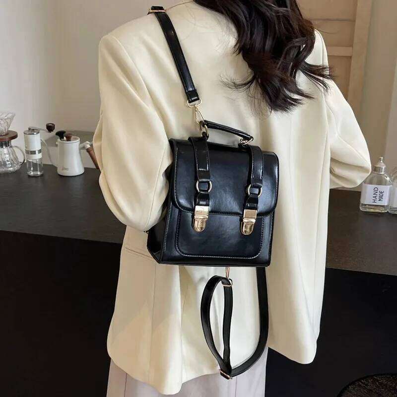 Small Women 2024 Y2K Korean Fashion Solid Color Backpack School Bag Cute Pu Leather Travel Red Back Packs 241008