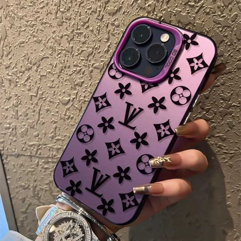 16 15 14 13 12 11 Pro Max High-end Patterned Phone Case with Independent Metal Button Silver ShellXJ250819