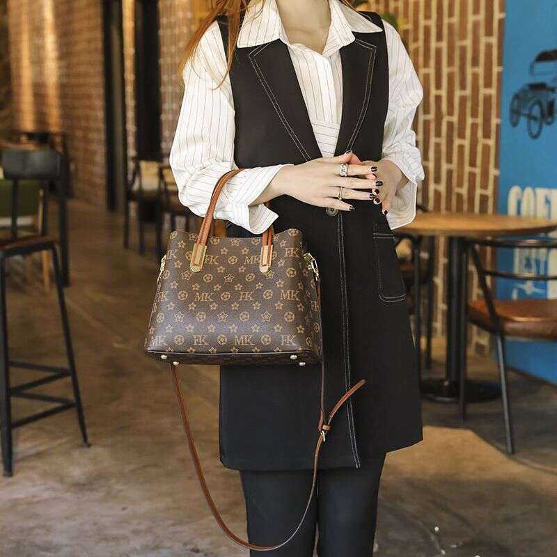 2024 New Hot Selling Fashion High Capacity One Shoulder Mom's Bag Middle Aged Women's Crossbody Handbag