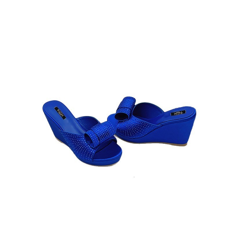 Summer Rhinestone High Heel Fashion Slippers for Women Non-Slip Plastic Wedge Sandals Stylish Outdoor Thick Sole