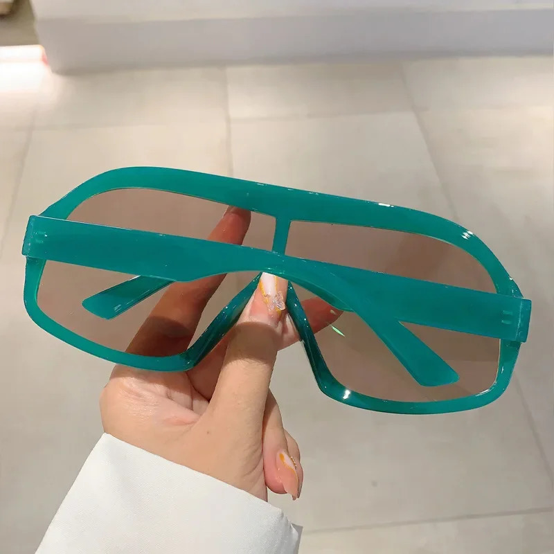 Punk Oversized Y2K Sunglasses Women For Men Trendy Sun Glasses Fashion Vintage Big Frame Ladies Shades 250815
