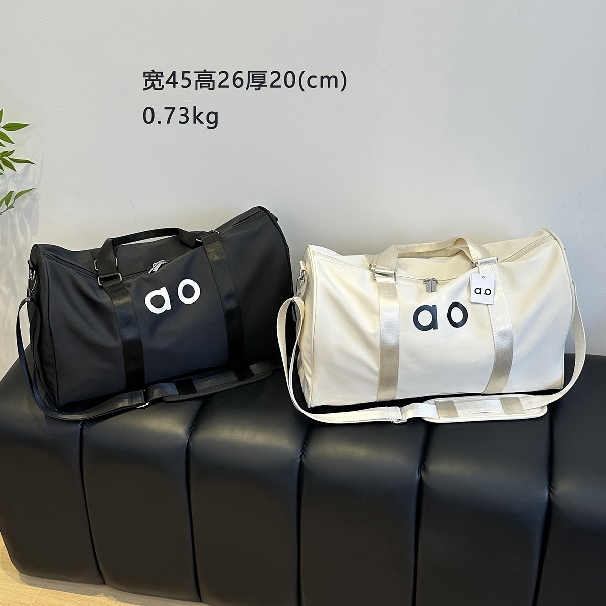 Travel bag pillow cylindrical minimalist women's yoga bag fashionable wide style high-end handheld storage bag