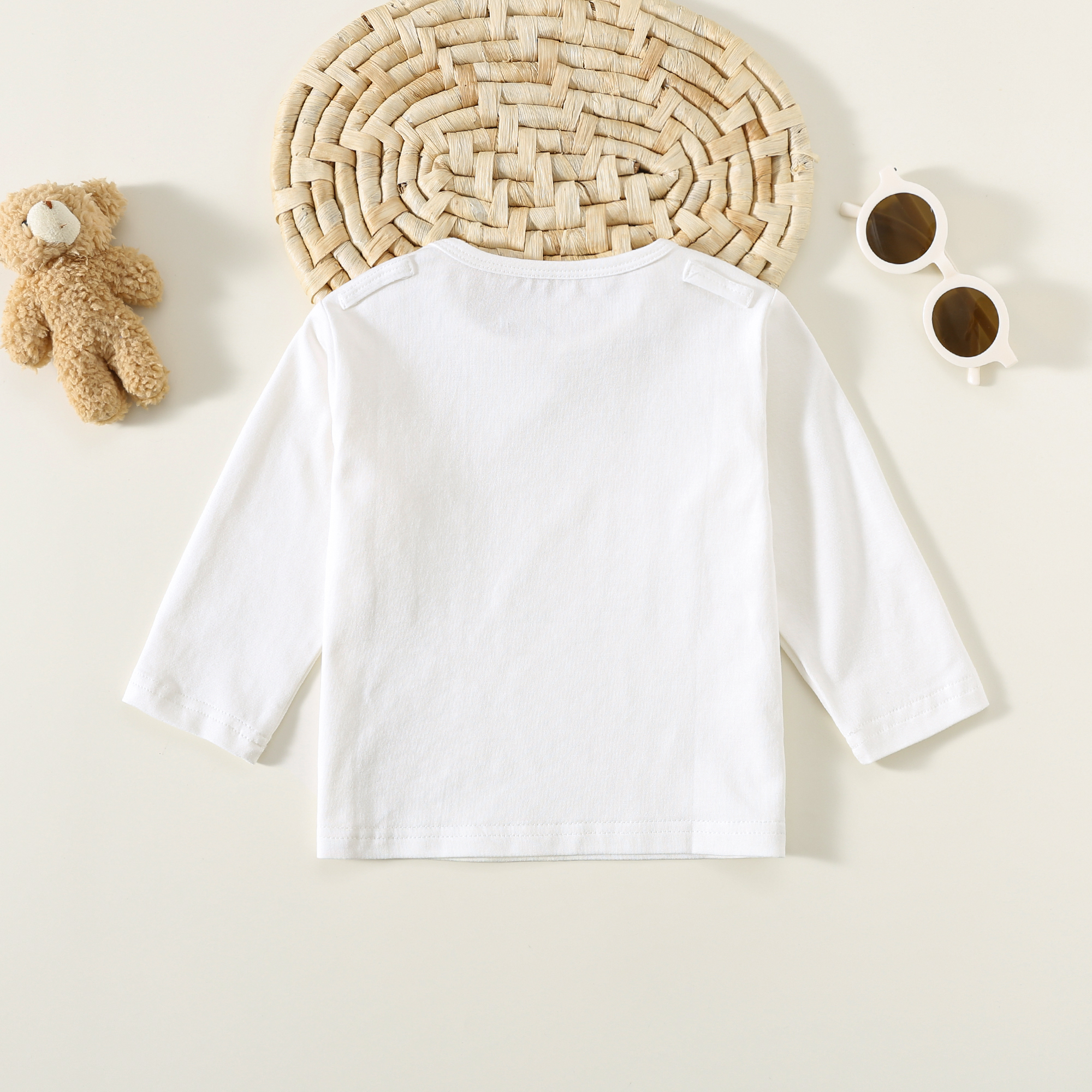 Baby denim suit for boys and girls, spring and autumn style overalls, jumpsuit for infants and young children, new style of outerwear