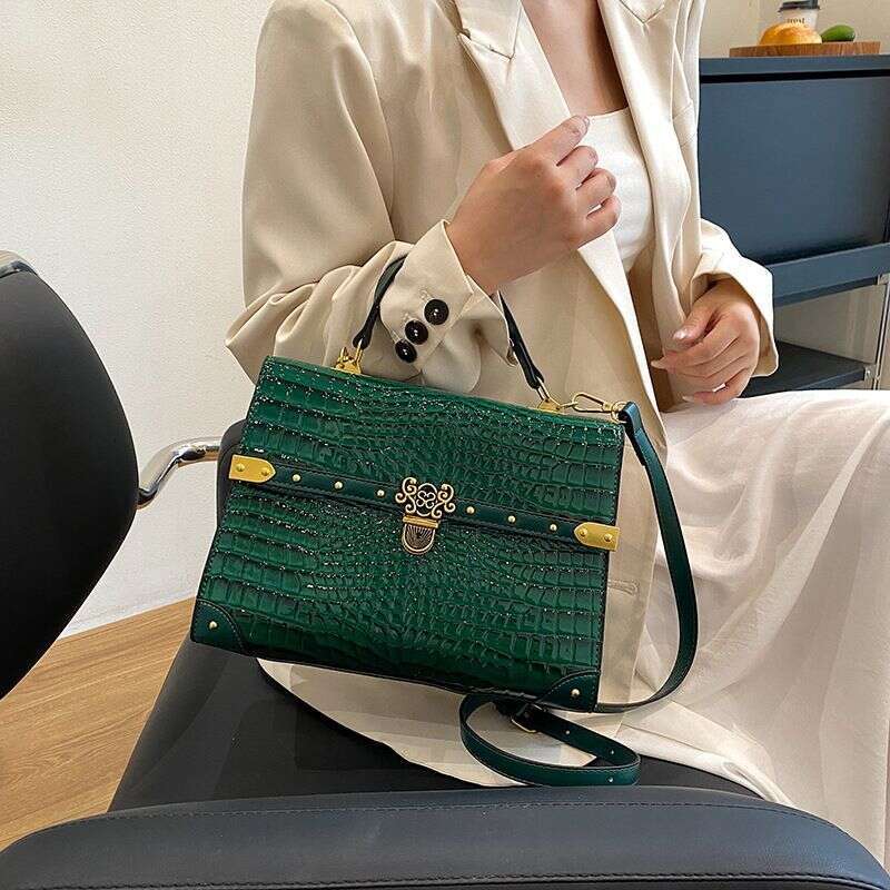 Selected New Crocodile Pattern Handheld Women's Shoulder Personalized Classic Versatile Fashion Crossbody Bag