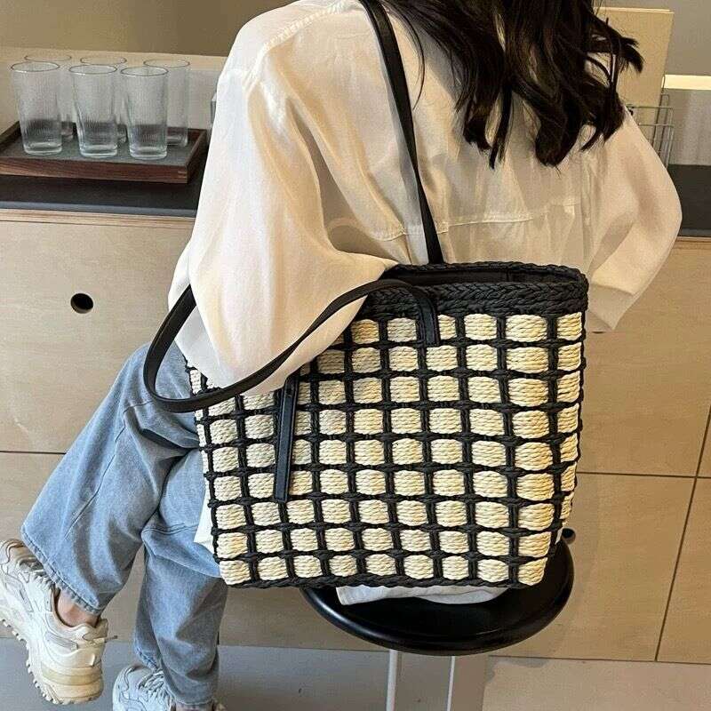 Multifunctional Handmade Straw Women's Beach Vacation Shoulder Large Capacity Bag, Simple And Generous Tote Bag