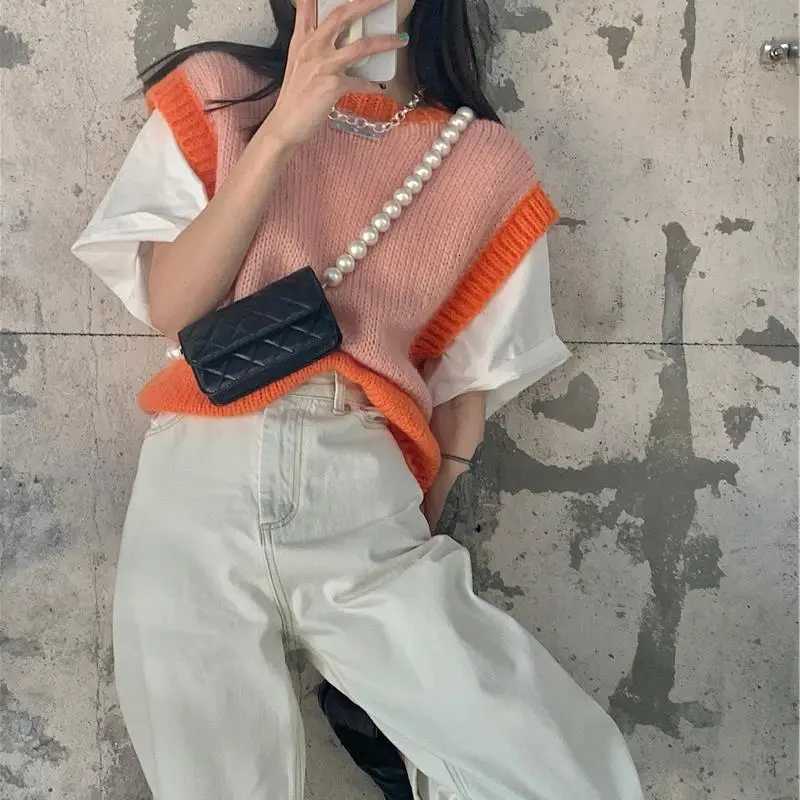 Graphic Cute Striped Knit Tops for Women Vest Kaii Womens Sweater Round Neck Modern Cashmere Sale 2024 New Collection Warm XJ250819