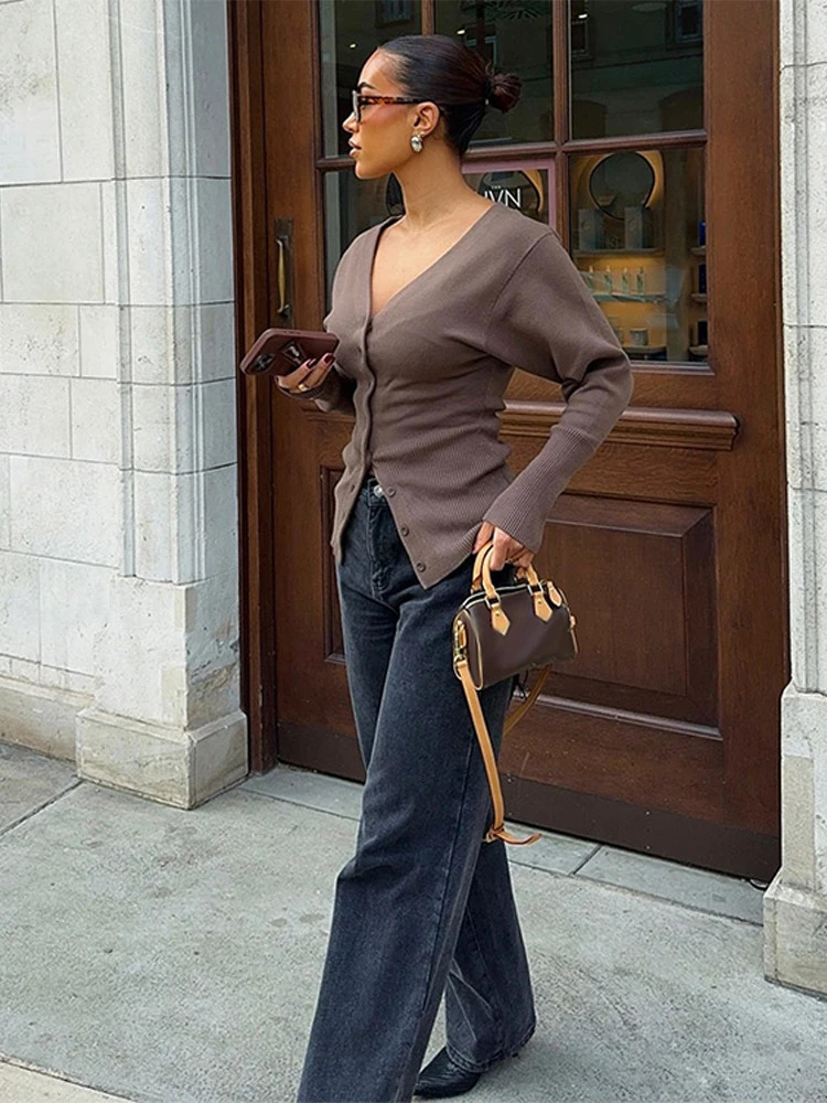 Casual Knitted Vneck Slim Cardigan Women Chic Solid Long Sleeve Single Breasted Streetwear Elegant Lady Cozy Knitwear 250819