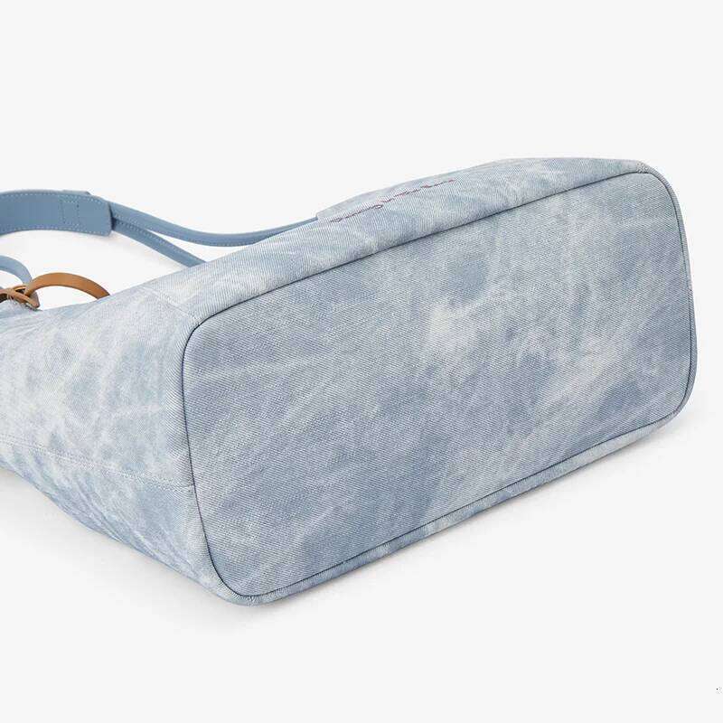 Semir Women Tote Large Capacity Commute Shoulder 2025 New Handbag Popular Underarm Bag Cartoon Print