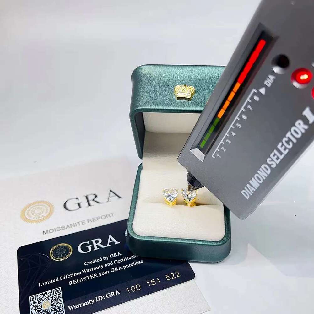 Wholesale Price Heart Shape VVS Moissanite Dia Ear Studs Screw Back Earring for Women Stud Earrings