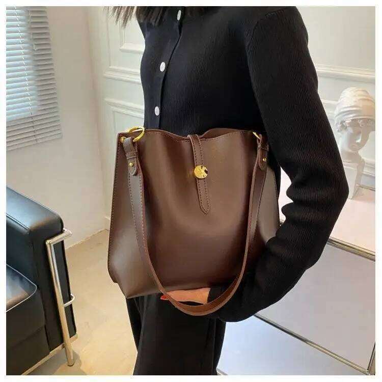 New Leather Magnetic Buckle PU Crossbody Single shoulder Bag Fashion Messenger Tote Package bag
