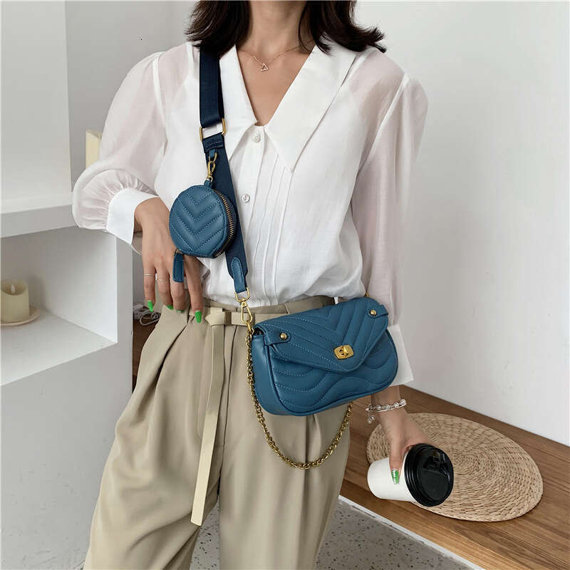 2025 New Women's Embroidered Thread Mother-Daughter Versatile Wide Strap Single Shoulder Crossbody Chain Designer Bags Handbag Underarm Bag